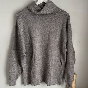 Free People turtleneck sweater Size S/P